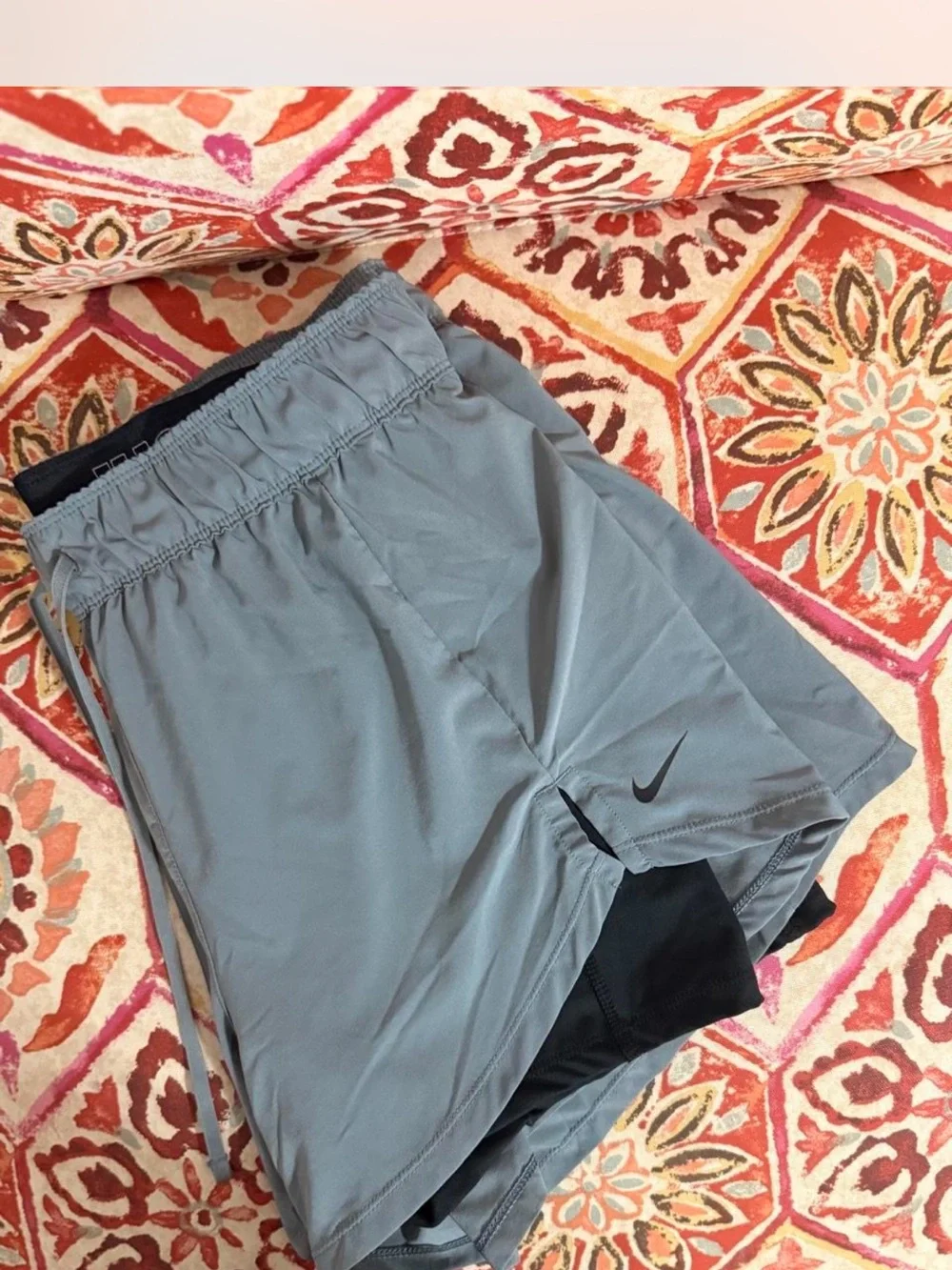 Nike Women’s Dri-Fit 2 in 1 shorts Light Layered Running Shorts Sz L
